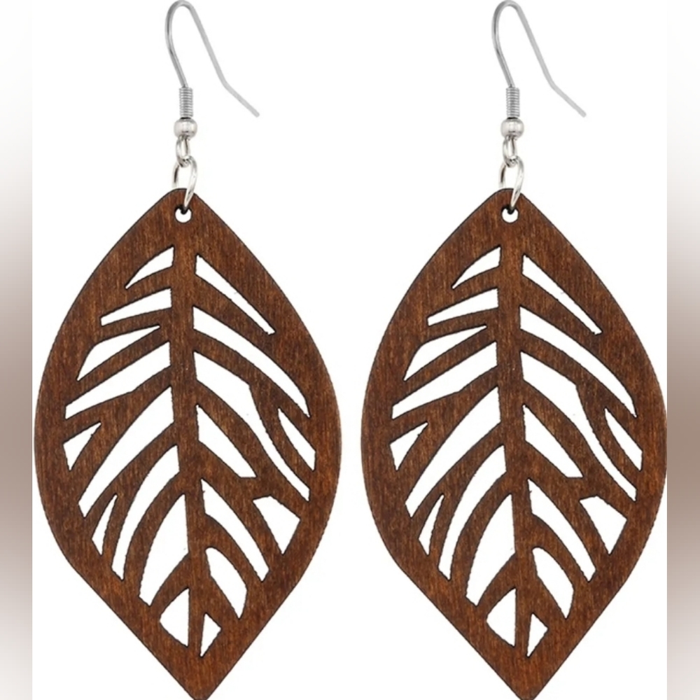 Brand new wooden leaf shaped earrings